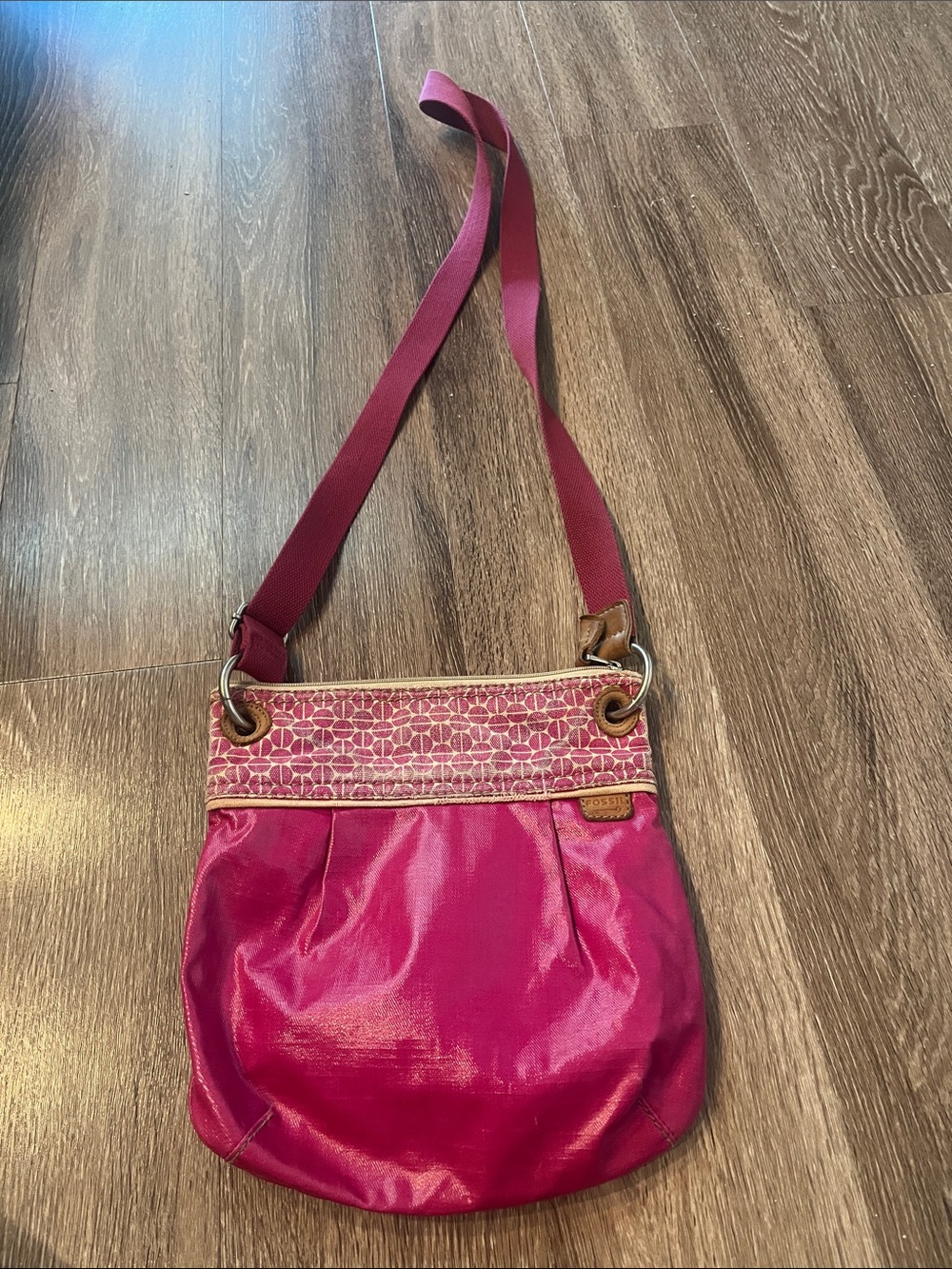 Fossil Key per Fuchsia Crossbody Bag with Patterned Trim